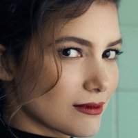 Abril Schreiber Naken