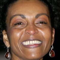 Adjoa Andoh Naken