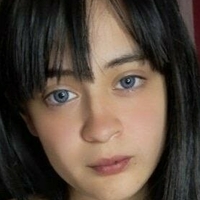 Akira Isabella Naken