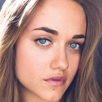 Alice Kremelberg Naken