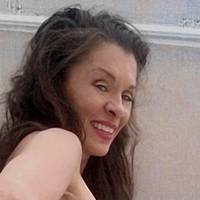 Alicia Arden Naken