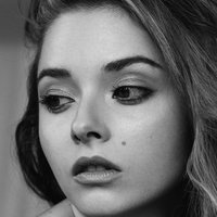 Alina Phillips Naken