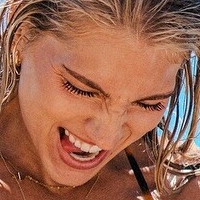 Alli Jo Naken