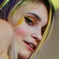 Amelie Weed Naken