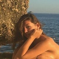 Ananaska Naken