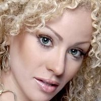 Angelique Burgos Naken