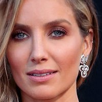 Annabelle Wallis Naken