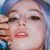 Ava Max Naken