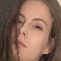 Avery Petite Naken