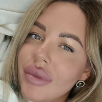 Bianca Starz Naken