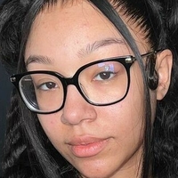 Caileneasely Naken