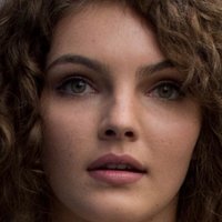 Camren Bicondova Naken