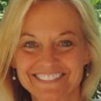 Carrie Neville Naken