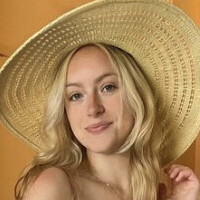 Cece Handley Naken