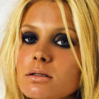 Claudia Hoffmann Naken