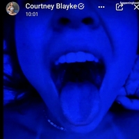 Courtney Blayke Naken