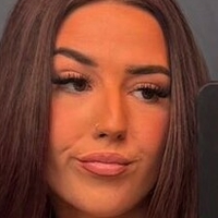 Courtney Dawson Naken