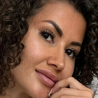 curlyamelia Naken