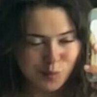 Demi Naken