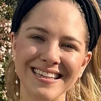 Diana zur Löwen Naken