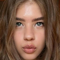 eeemily Naken