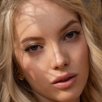 Emma White Naken