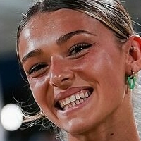 Erika Saraceni Naken