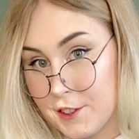 Eva Ellary Naken