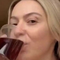 Hadise Naken