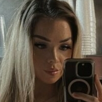 Hannah Haugenn Naken