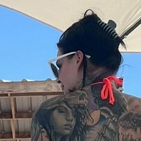 Heidi Lavon Naken