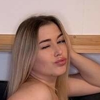 helena.huskyy Naken