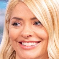 Holly Willoughby Naken
