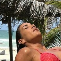 India Martinez Naken