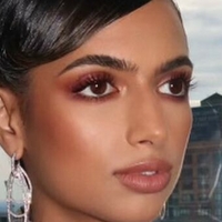 Ishana Night Shyamalan Naken