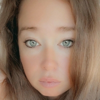 Ivy Mia Naken