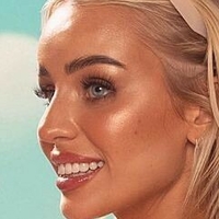 Julia Cavanagh Naken