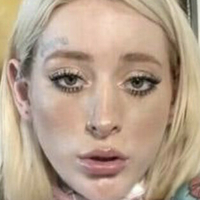 Kelly Medanie Naken