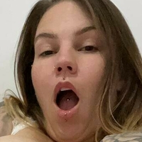 kheryna Naken