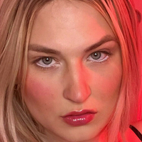Kloe Autumn Rose Naken