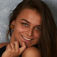 Kolozsi Rebeka Naken