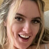 Lacey Amour Naken