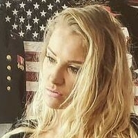 Lacey Evan’s Naken