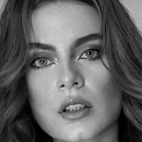 Laura Francine Naken