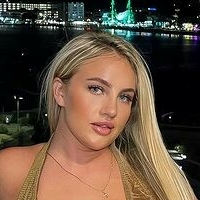 LAURA GOLD Naken