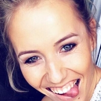Laura Papendick Naken