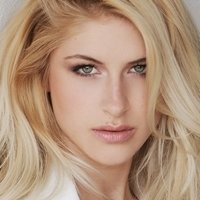 Lea Goetz Naken