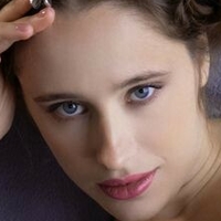 Lia Noel Naken