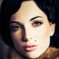 Lily Hex Naken