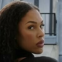 Liz Cambage Naken
